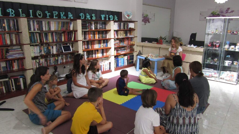 DAS VIDA: Българската библиотека на остров Тенерифе набира книги за колекцията си