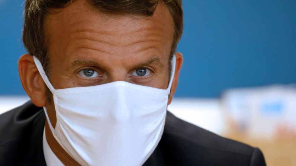 Франция затваря всичко за месец заради коронавируса
