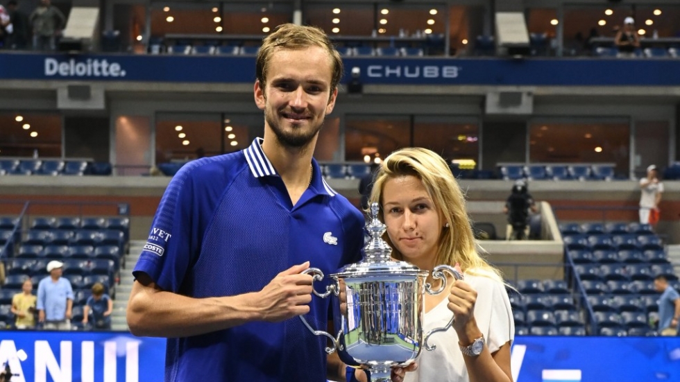 "Обичам те, Даша!": Коя е жената до Даниил Медведев, преживяла всяка инфарктна точка от финала на US Open?