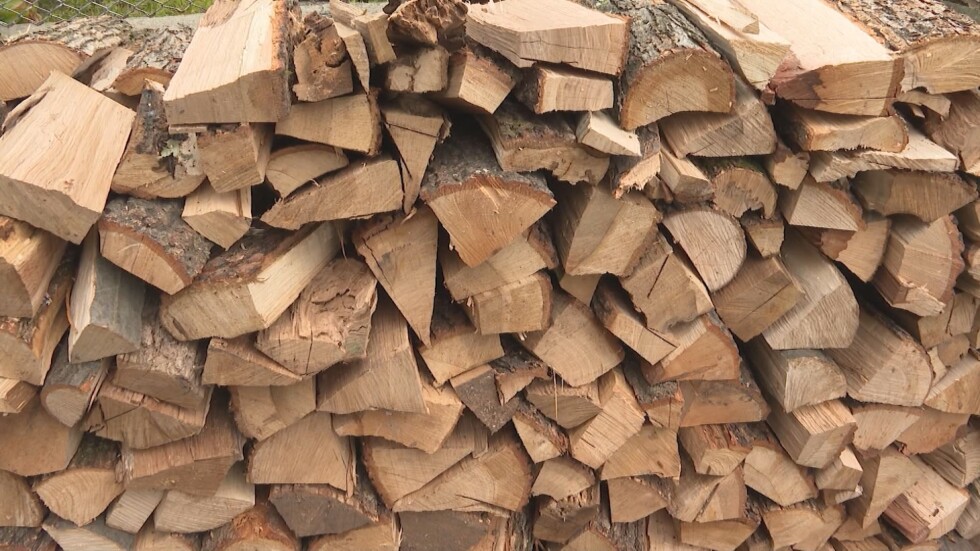 Цената на топлото: Увеличение и в цената на пелетите и дървата за огрев