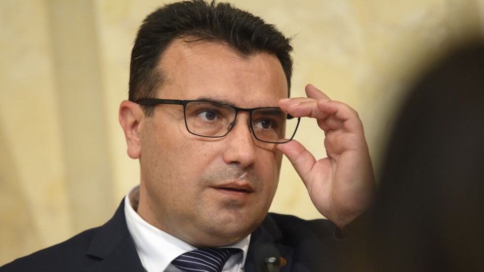 Парламентът в С. Македония разглежда вота на недоверие за кабинета на Заев