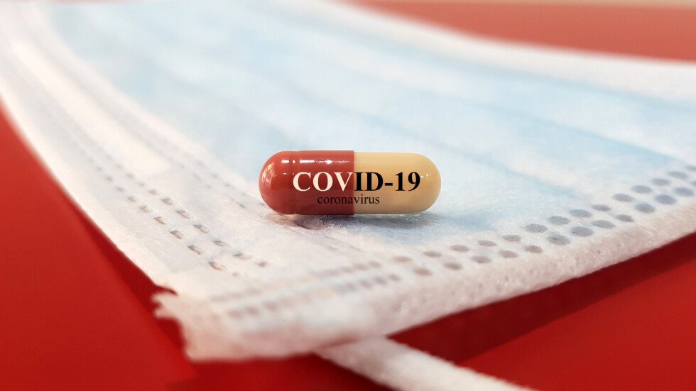 „Пфайзер“ тества хапче, което може да предотврати заразяване с COVID-19