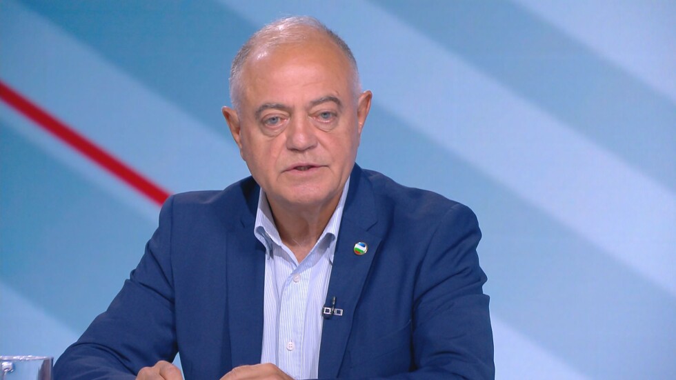 Атанас Атанасов: На тези избори битката е между реформаторските и реставраторските сили