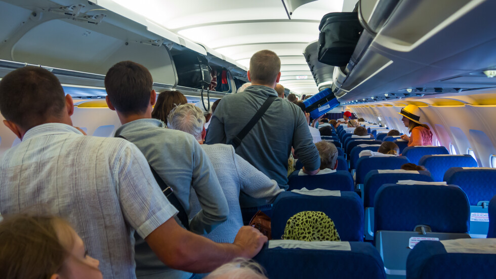 Преди полет: Пътник изпрати голата си снимка на останалите пасажери 