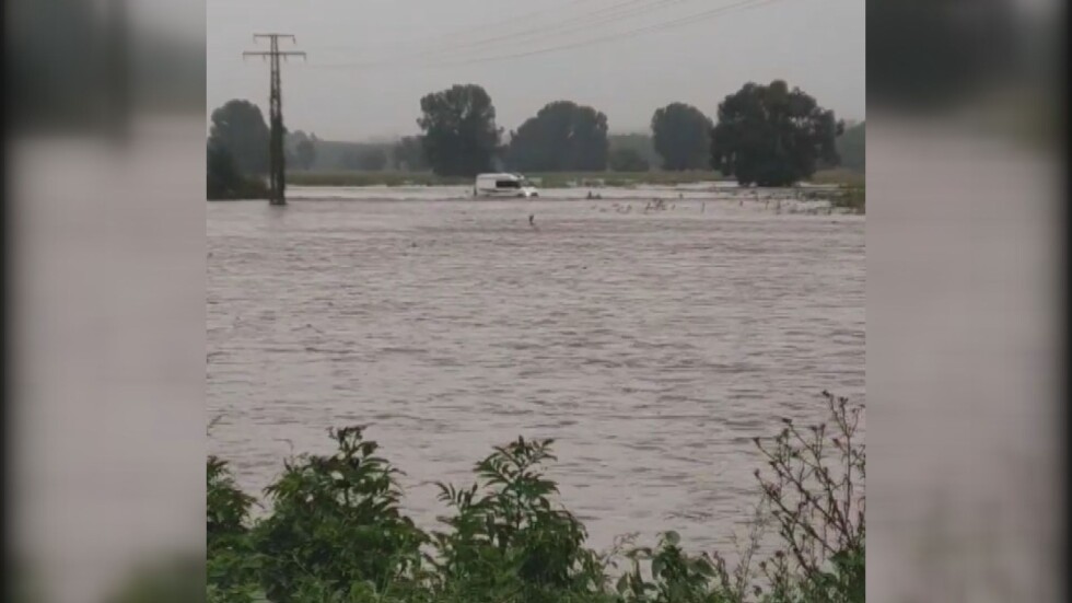 Река Стряма излезе от коритото си в община Калояново