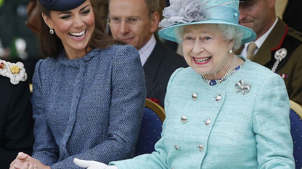 Дрехите, сплотили една нация: Модното наследство на Елизабет II