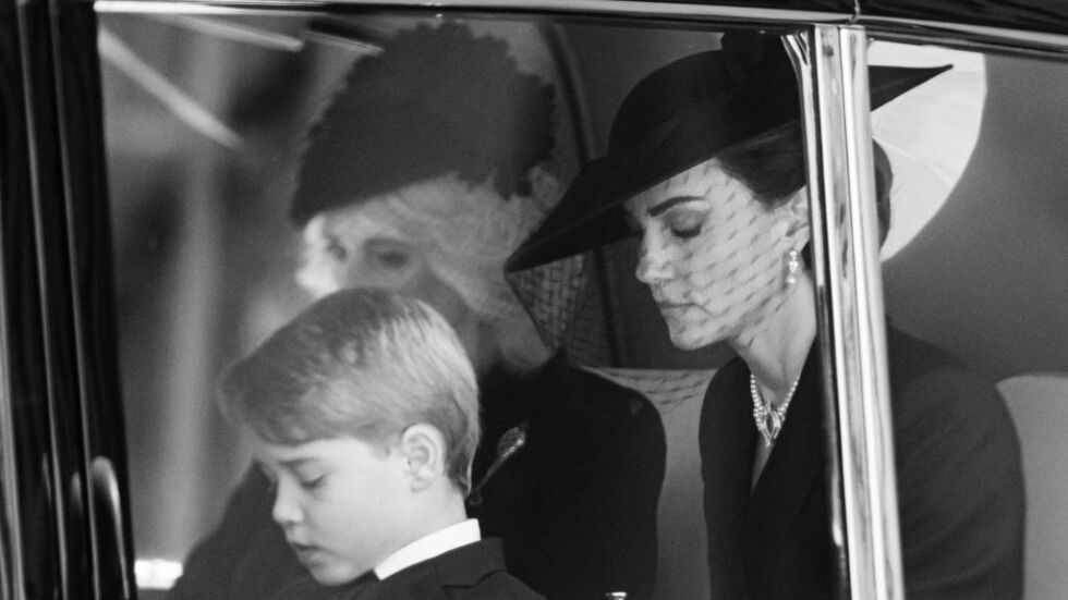 Най-важното: погребението на кралица Елизабет II в 60 снимки (ГАЛЕРИЯ)