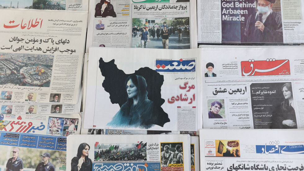 ООН иска разследване за смъртта на жена в Иран, починала в ареста
