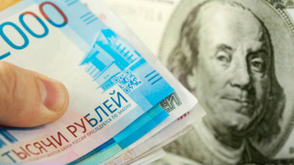 След речта на Путин: рублата претърпя срив, а доларът достигна нов връх