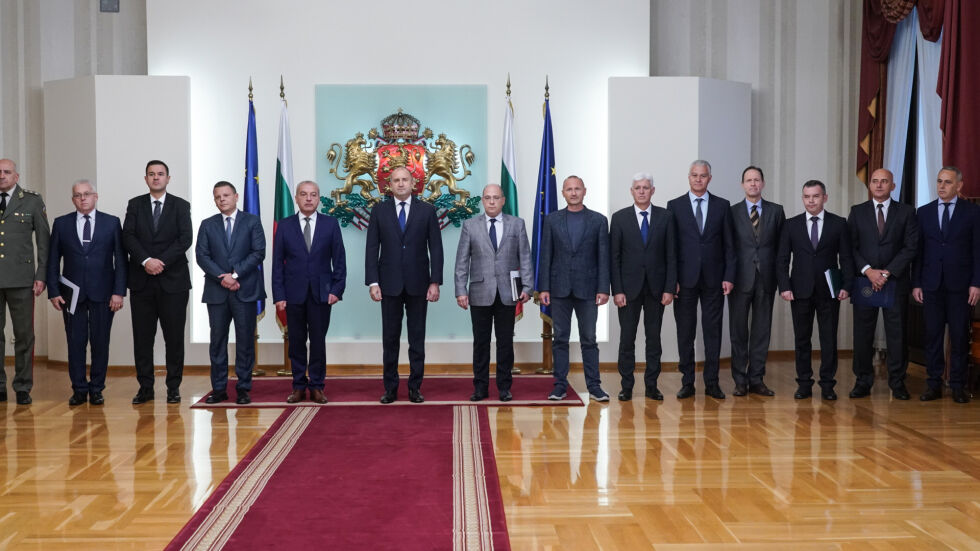 Извънредно: Среща при президента за войната в Украйна 