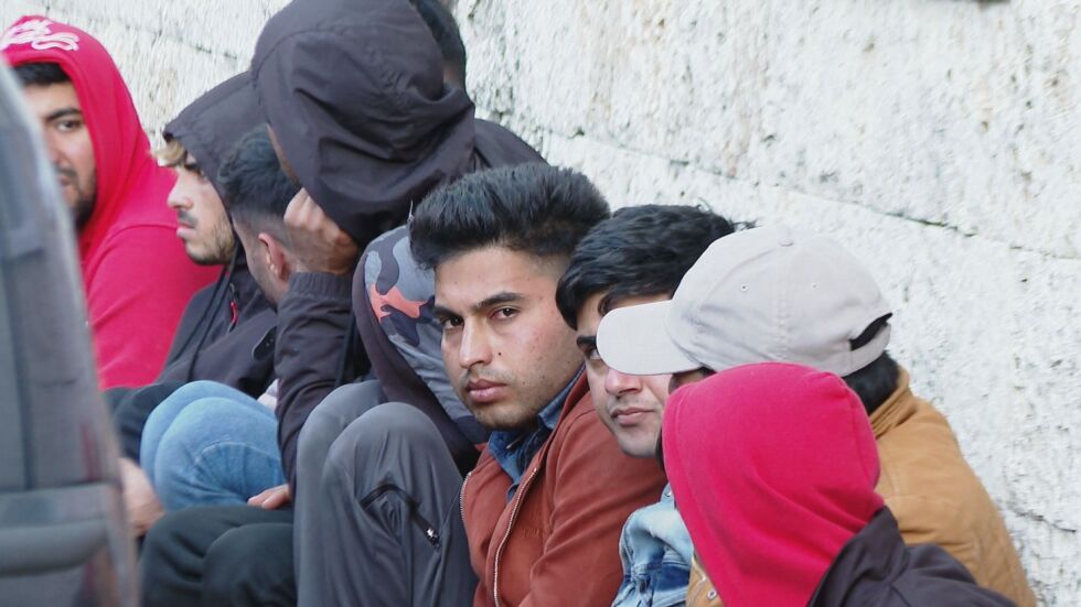 Още заловени мигранти: Какво е състоянието им?