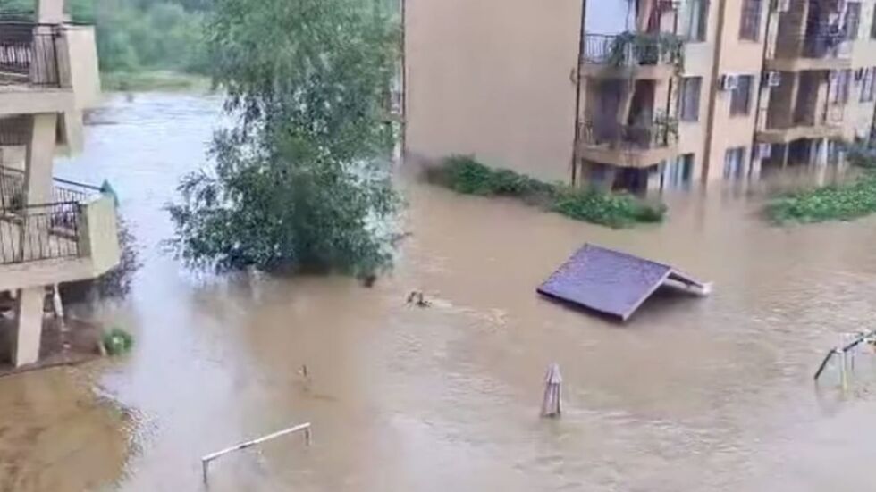 След потопа на Южното Черноморие: Кои щети покриват застрахователите?