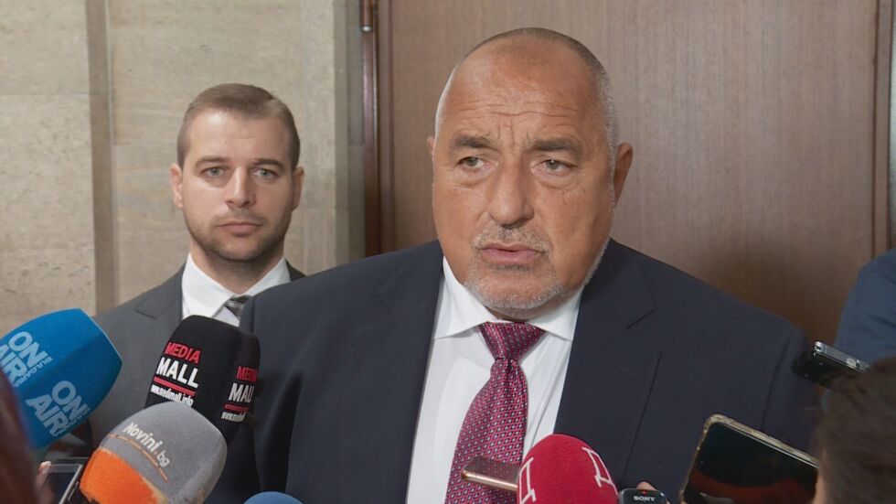 Борисов призова Атанасов да се върне начело на Комисията за контрол над службите