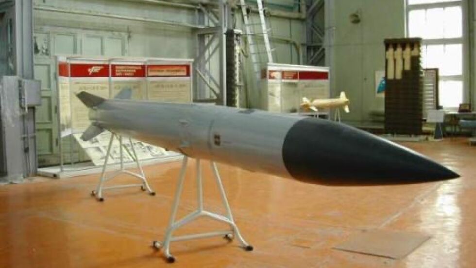 Управляващите и ДПС предлагат да дадем зенитно-управляеми ракети и боеприпаси на Украйна