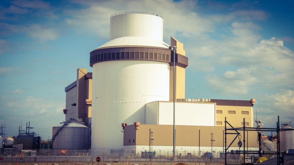 "Уестингхаус" ще проектира първата атомна електроцентрала в Полша