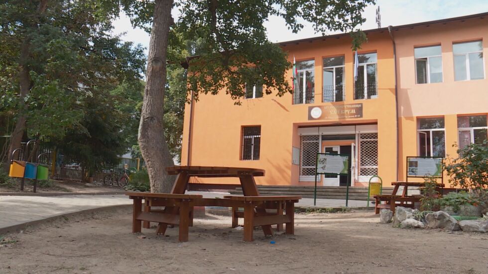  Срещу дрогата в учебно заведение: Да имат ли учителите достъп до регистъра с наркодилъри? 