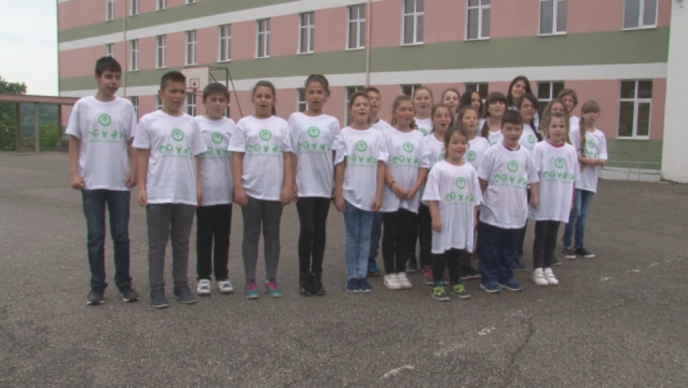 Малки журналисти от Мездра са сред посланиците на „Да изчистим България заедно“ 