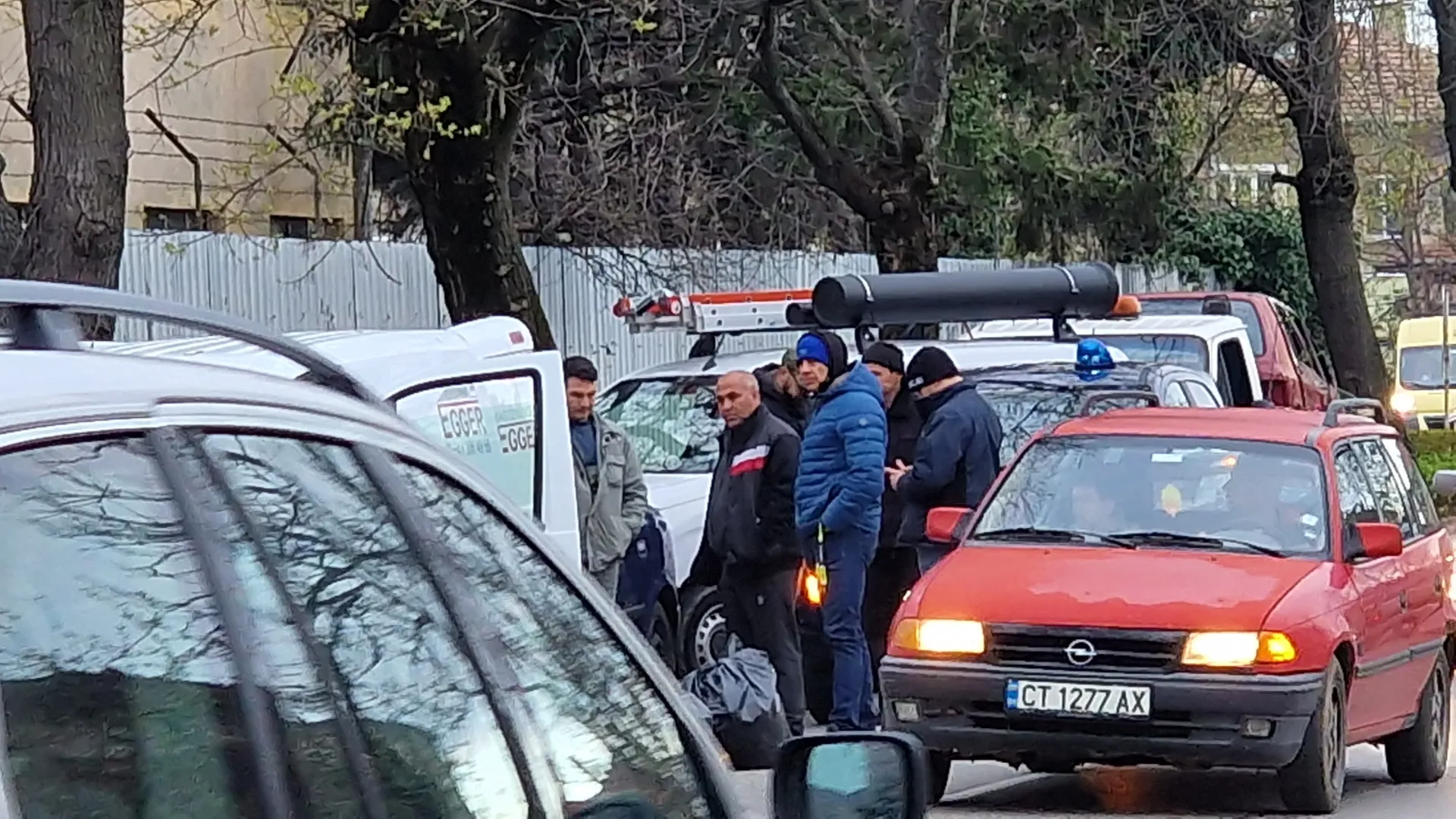  Незаконен тютюн 