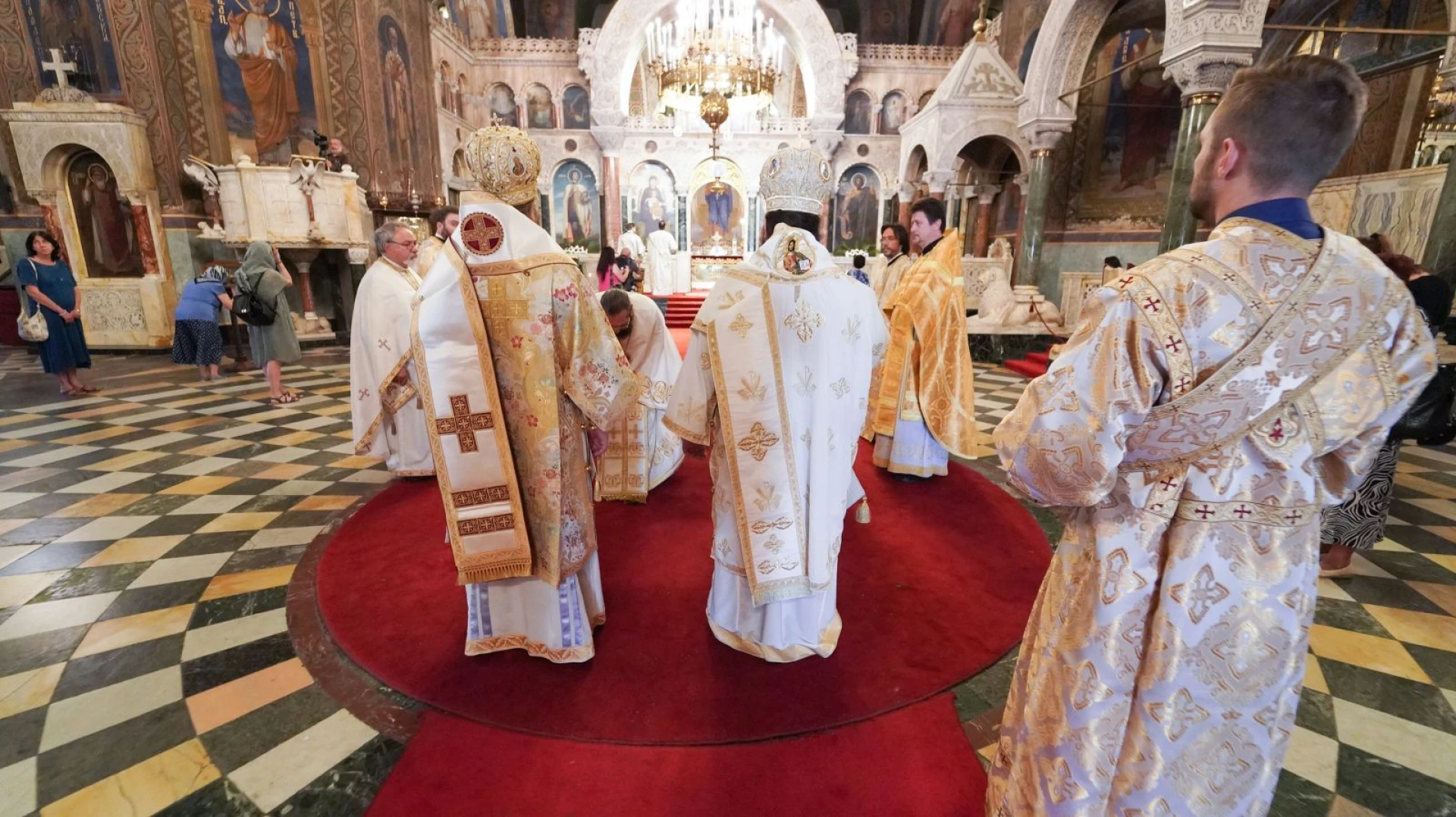 Патриаршеската катедрала "Св. Александър Невски" чества храмов празник