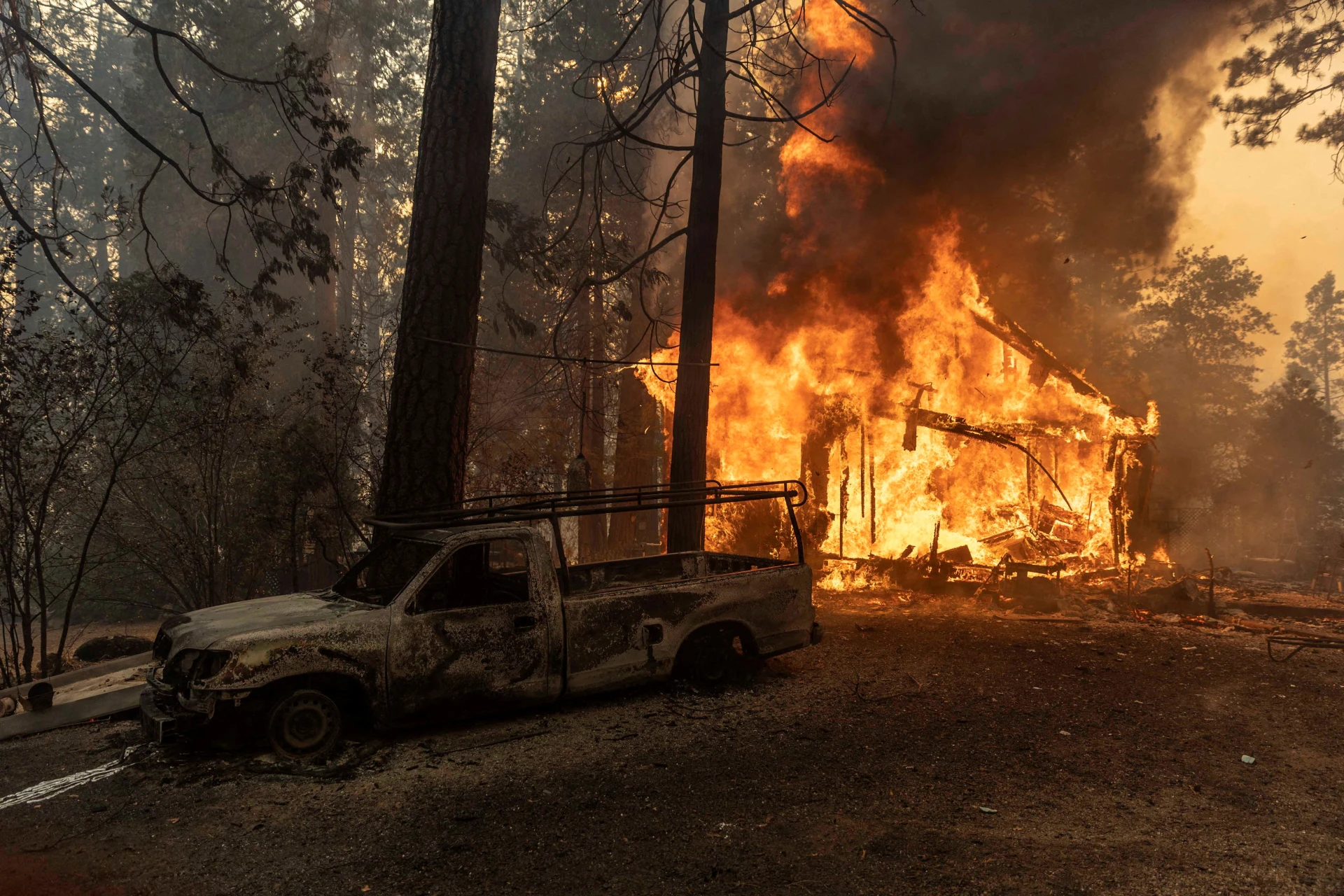 Пожарите в Калифорния