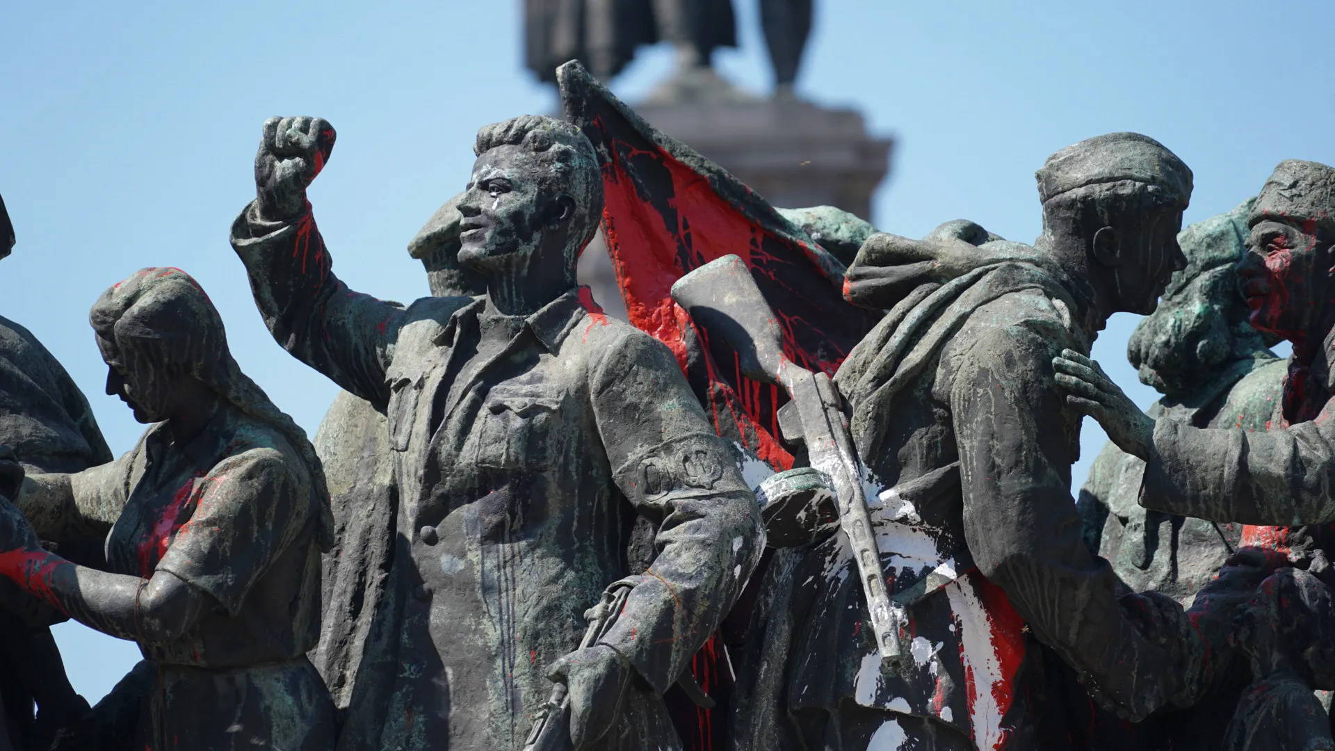Посегателство срещу Паметника на Съветската армия