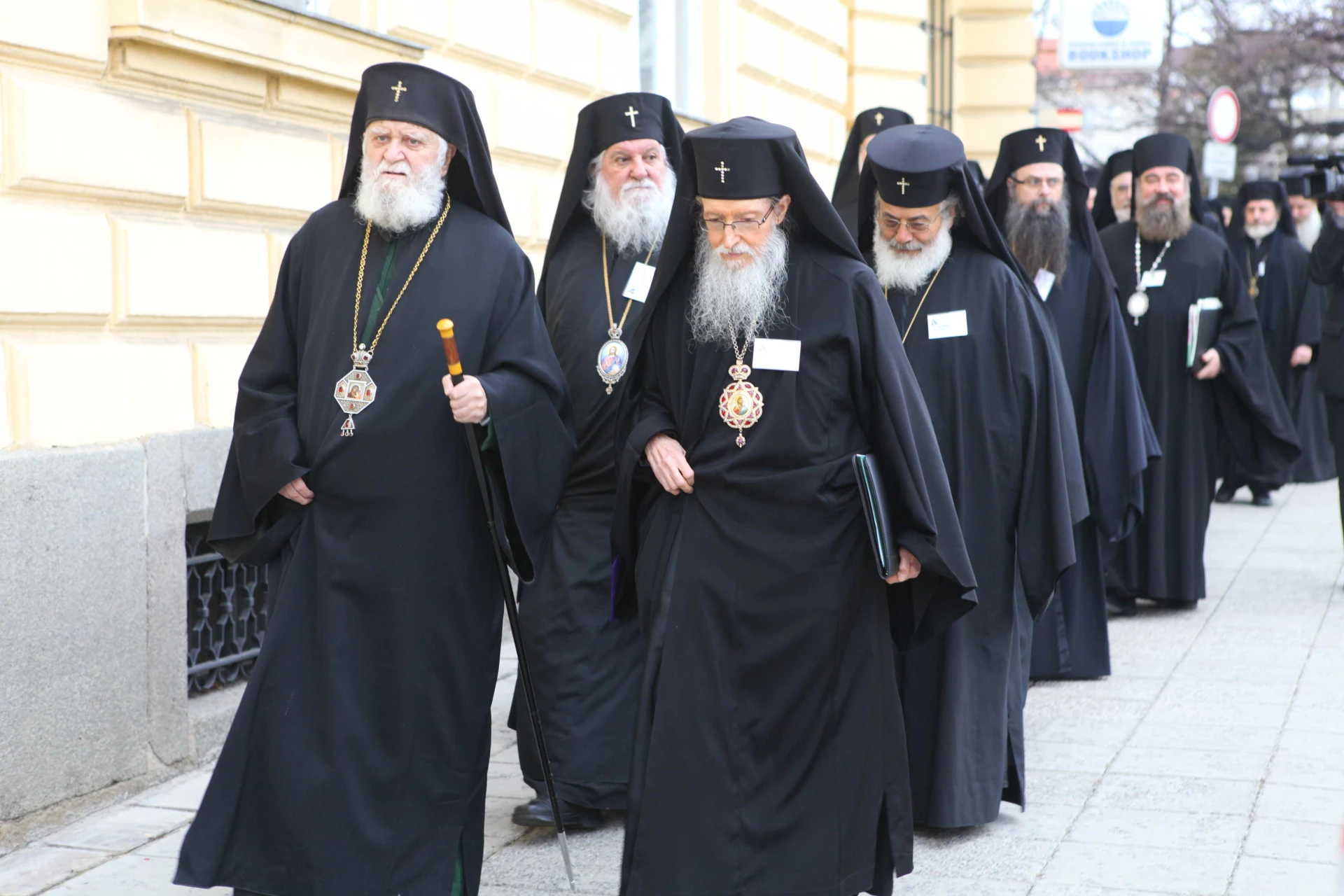 Балотаж определи главата на Българската православна църква - bTV Новините