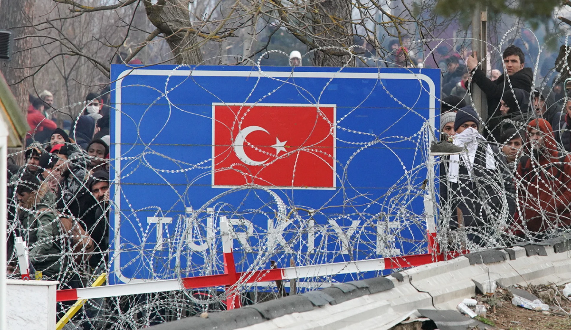 Струпване на бежанци на турско-гръцката граница
