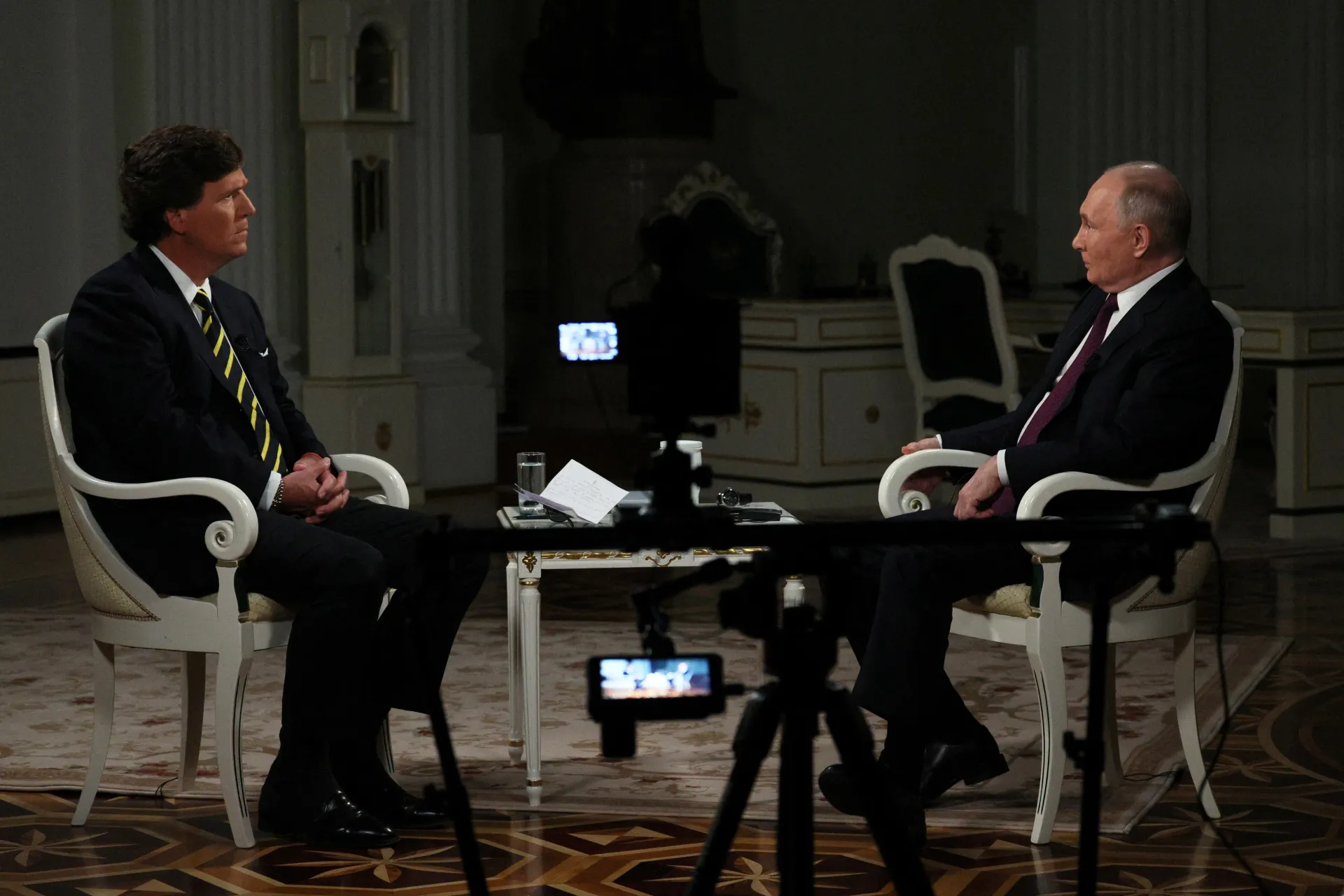 Интервюто на Тъкър Карлсън с Владимир Путин в снимки