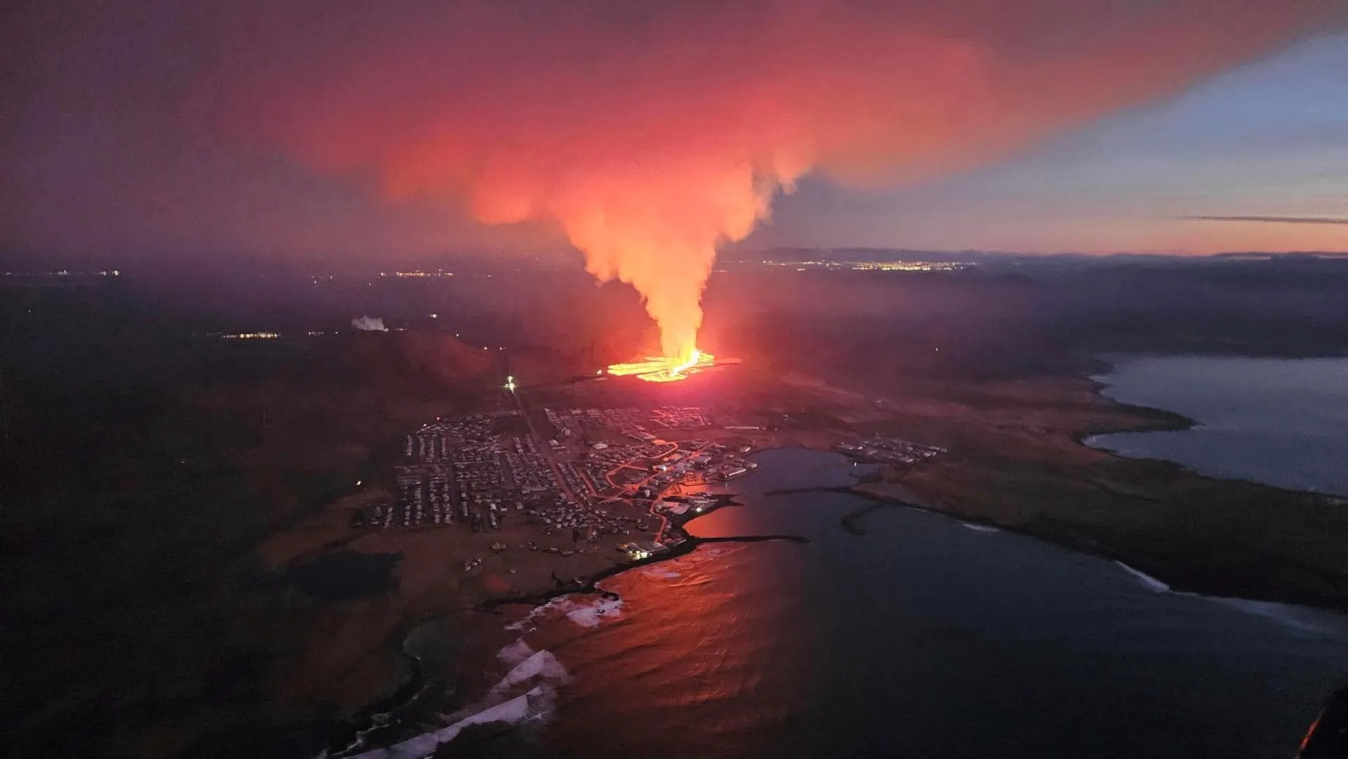  Изригна вулкан в Исландия 