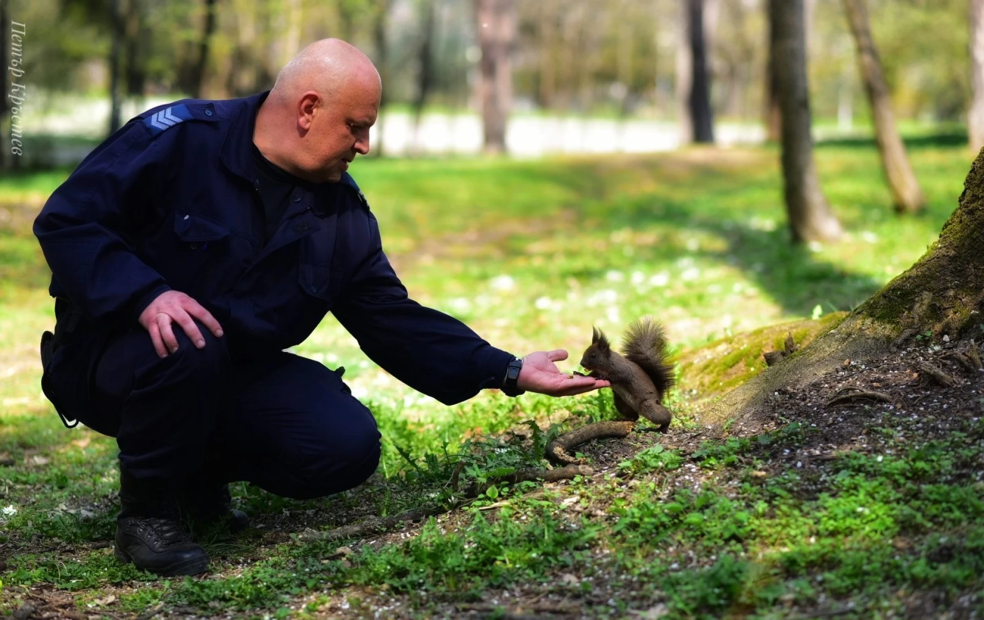 Полицаи хранят катерички в софийските паркове