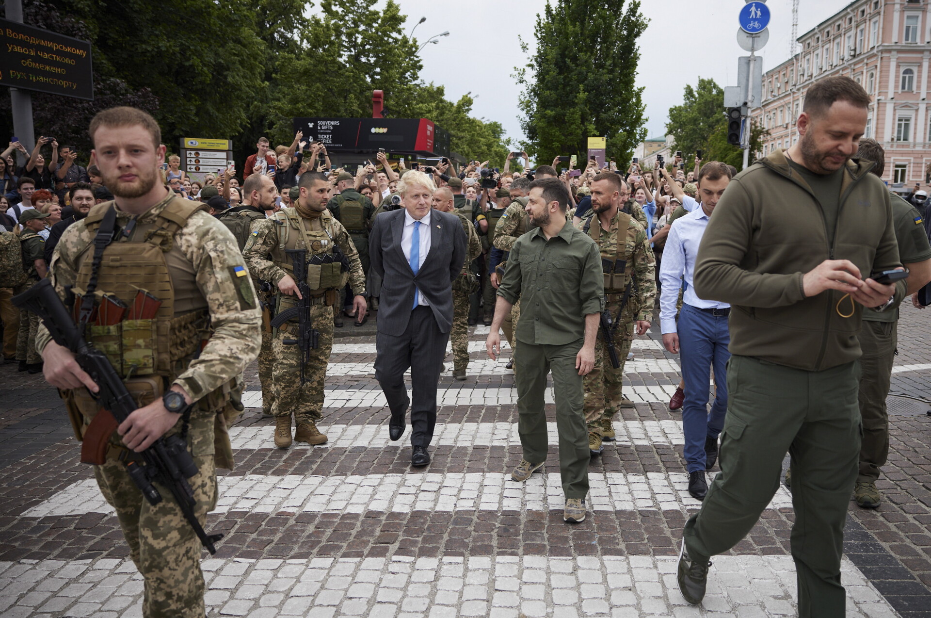 Борис Джонсън посети Украйна