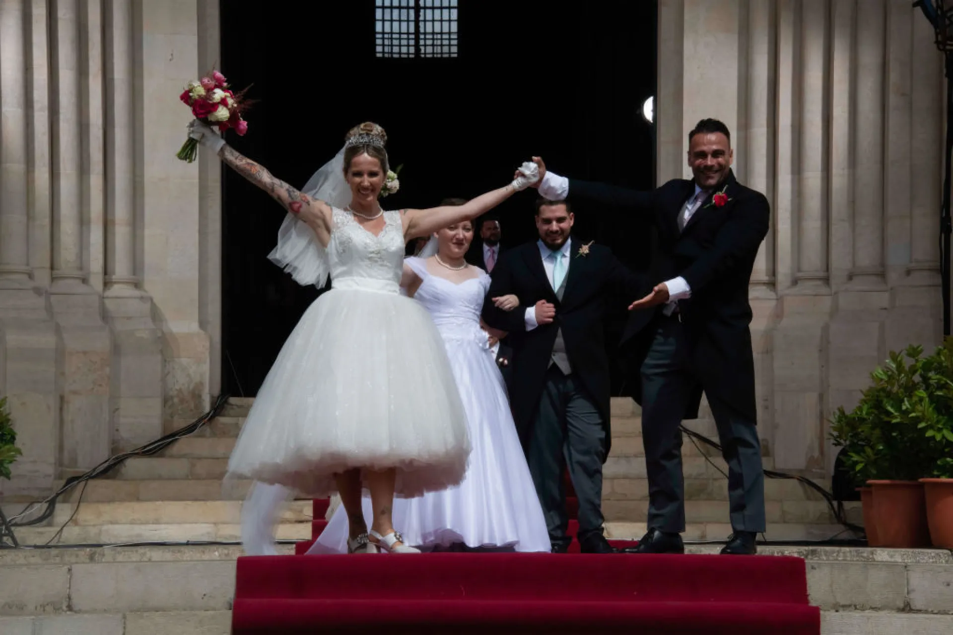 Елена Петрелийска от MasterChef се омъжи! Вижте двете изящни сватбени рокли
