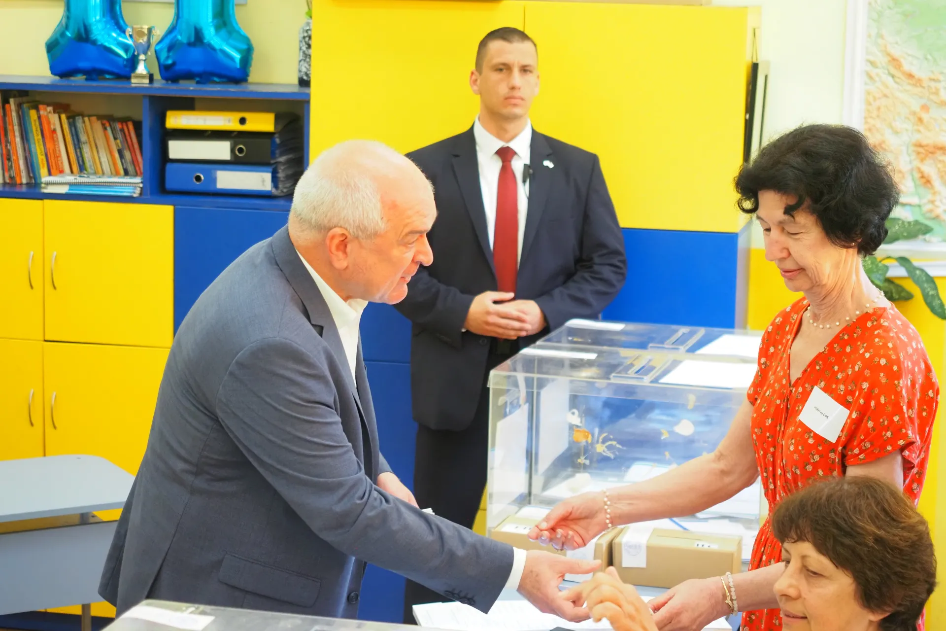 Димитър Главчев гласува