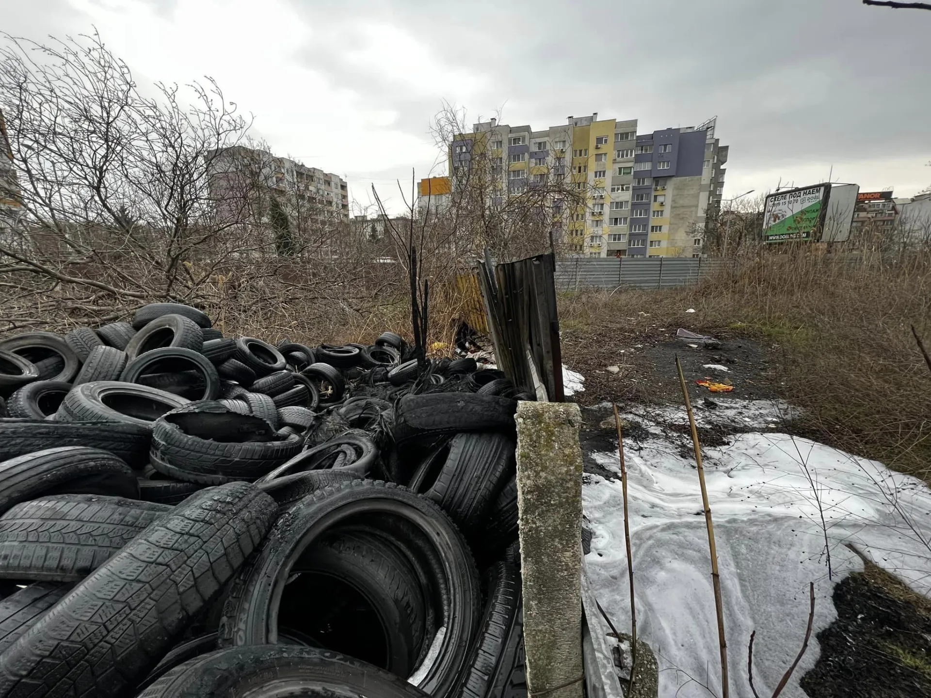Запалени гуми в Бургас