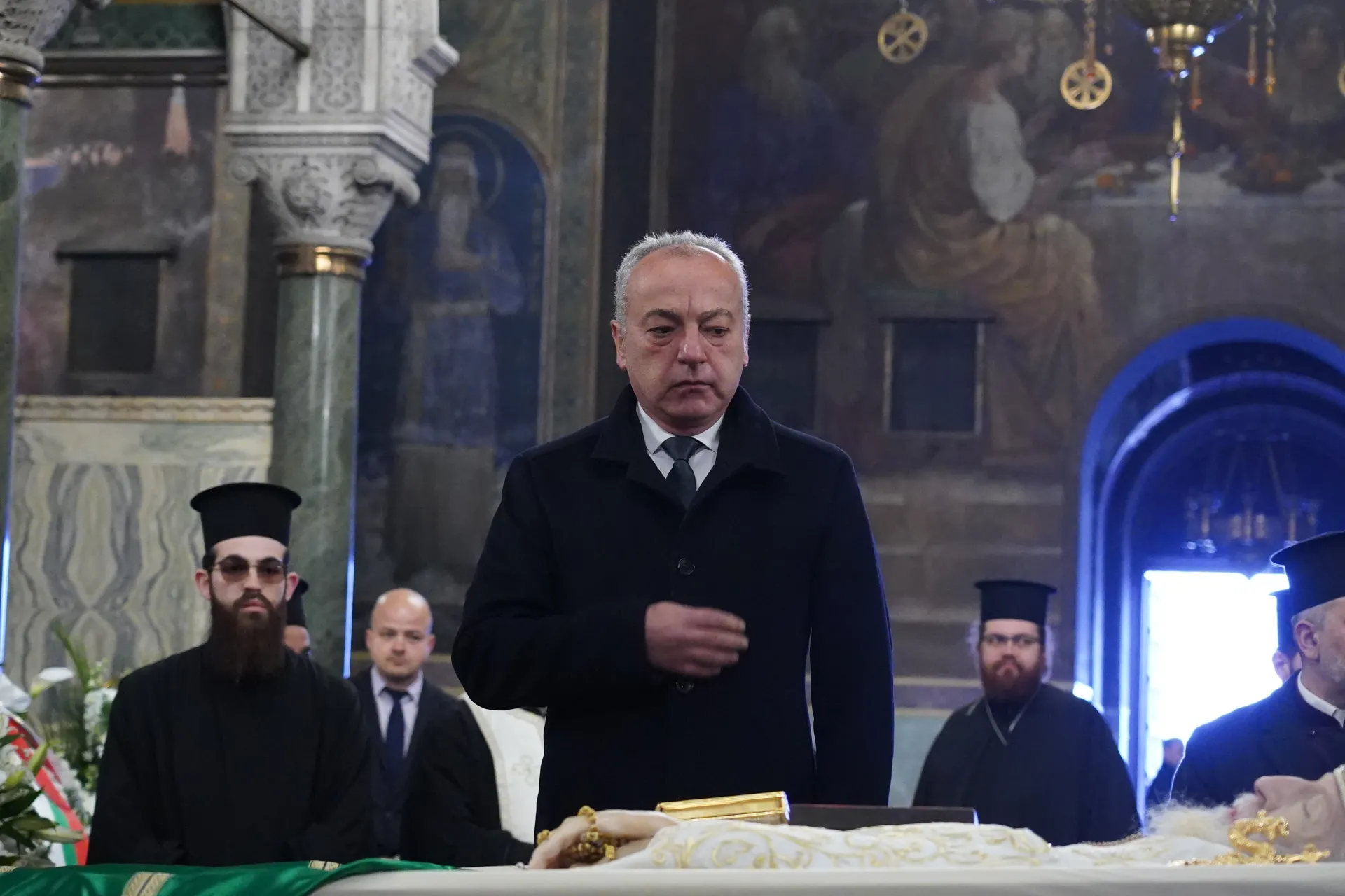  Политици се сбогуват с патриарх Неофит 