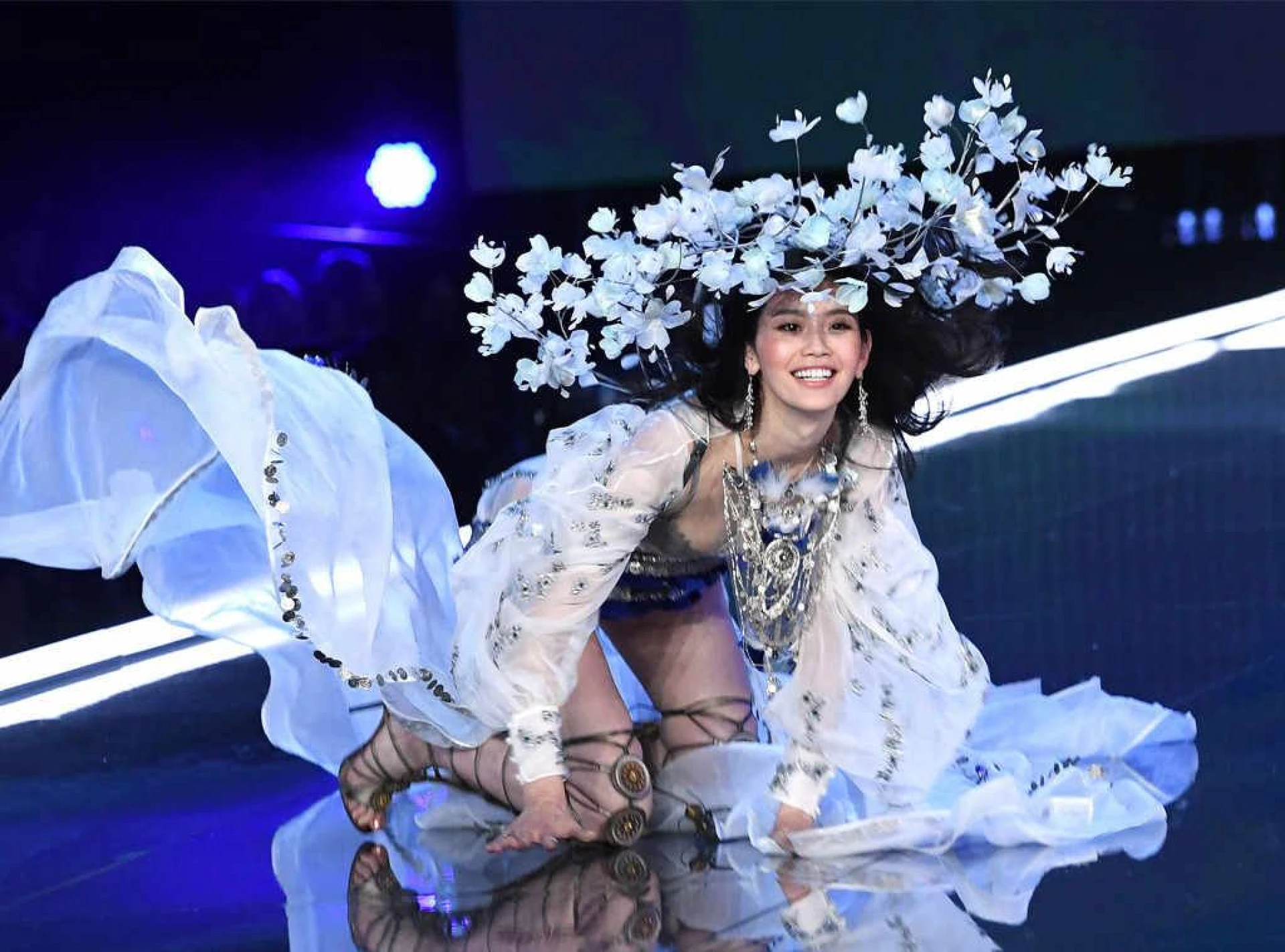 Ангелите отново разпериха криле! Вижте грандиозното шоу на Victoria’s Secret в Шанхай