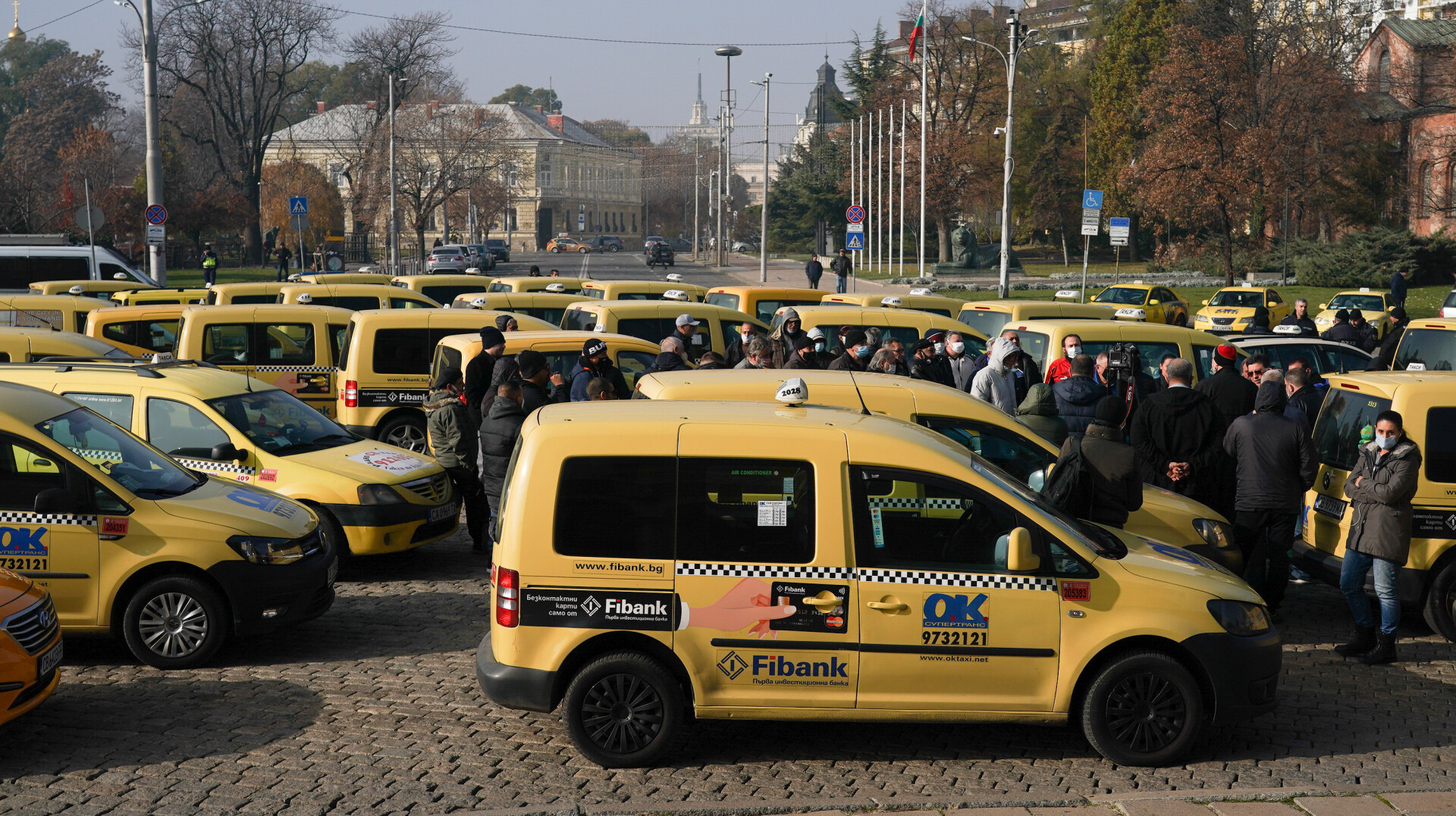 Таксита втори ден излязоха на протест в София