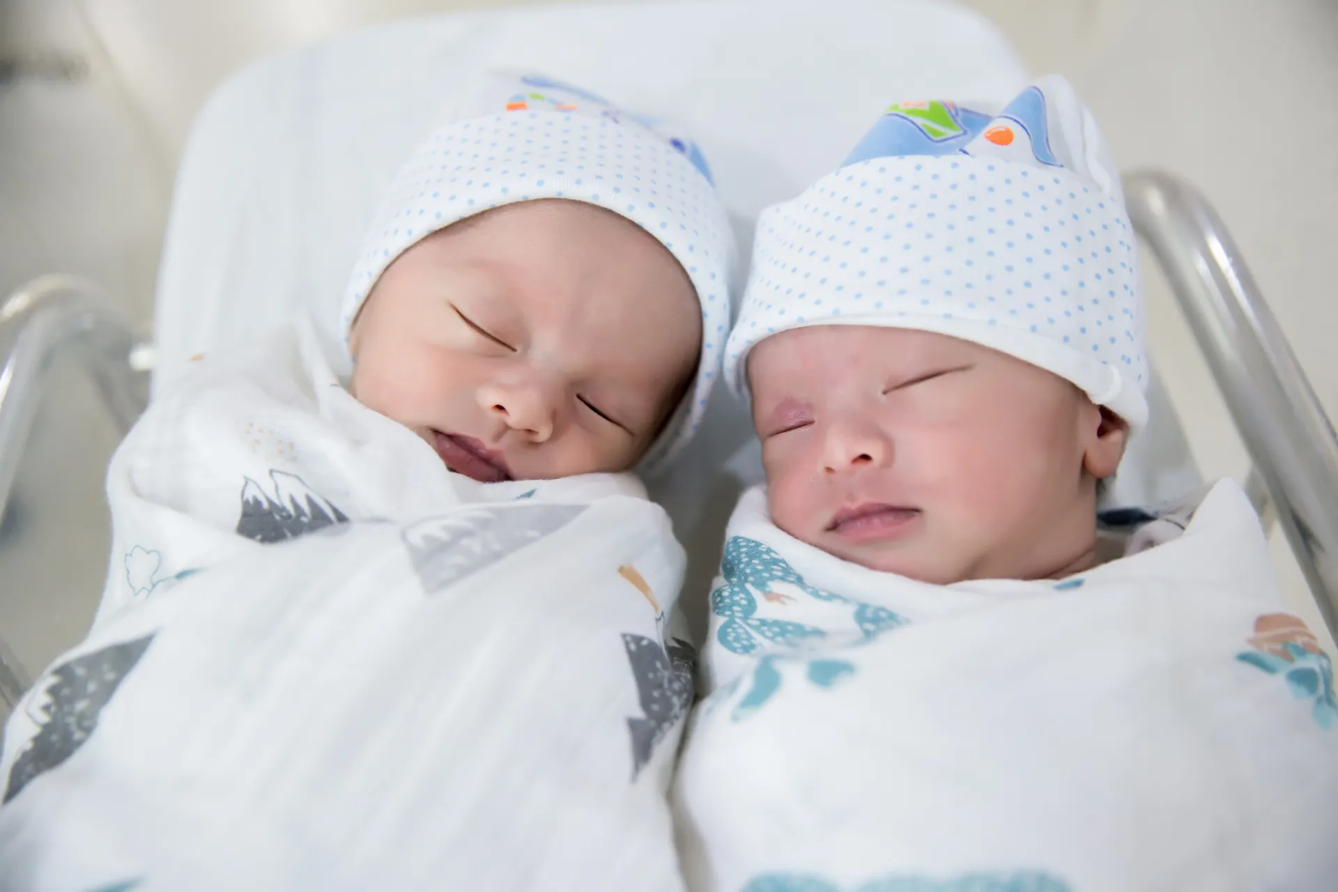 Столична АГ болница е разменила две бебета