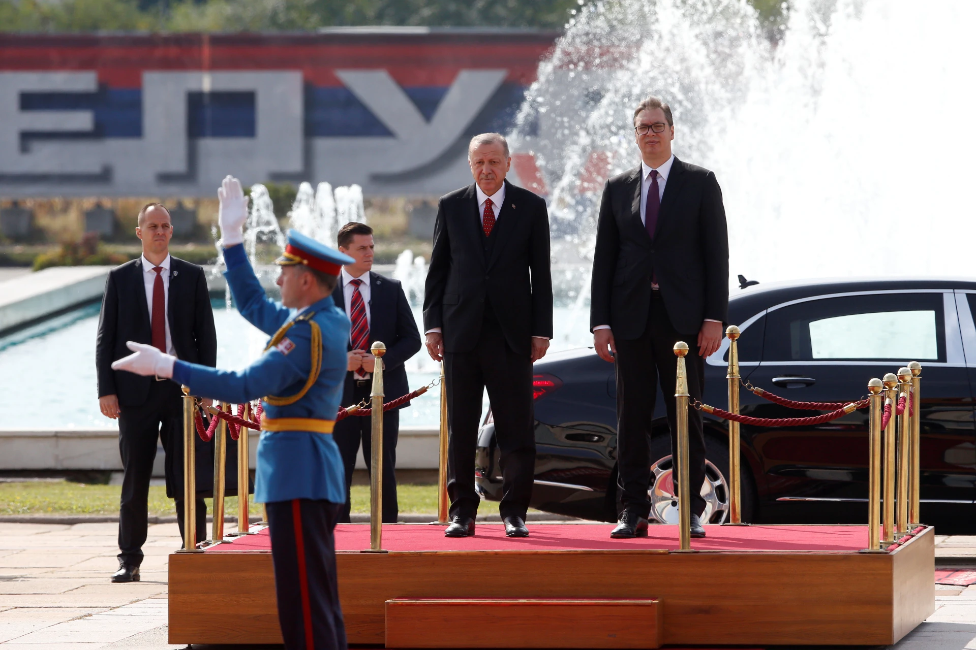 Ердоган пристигна на посещение в Сърбия