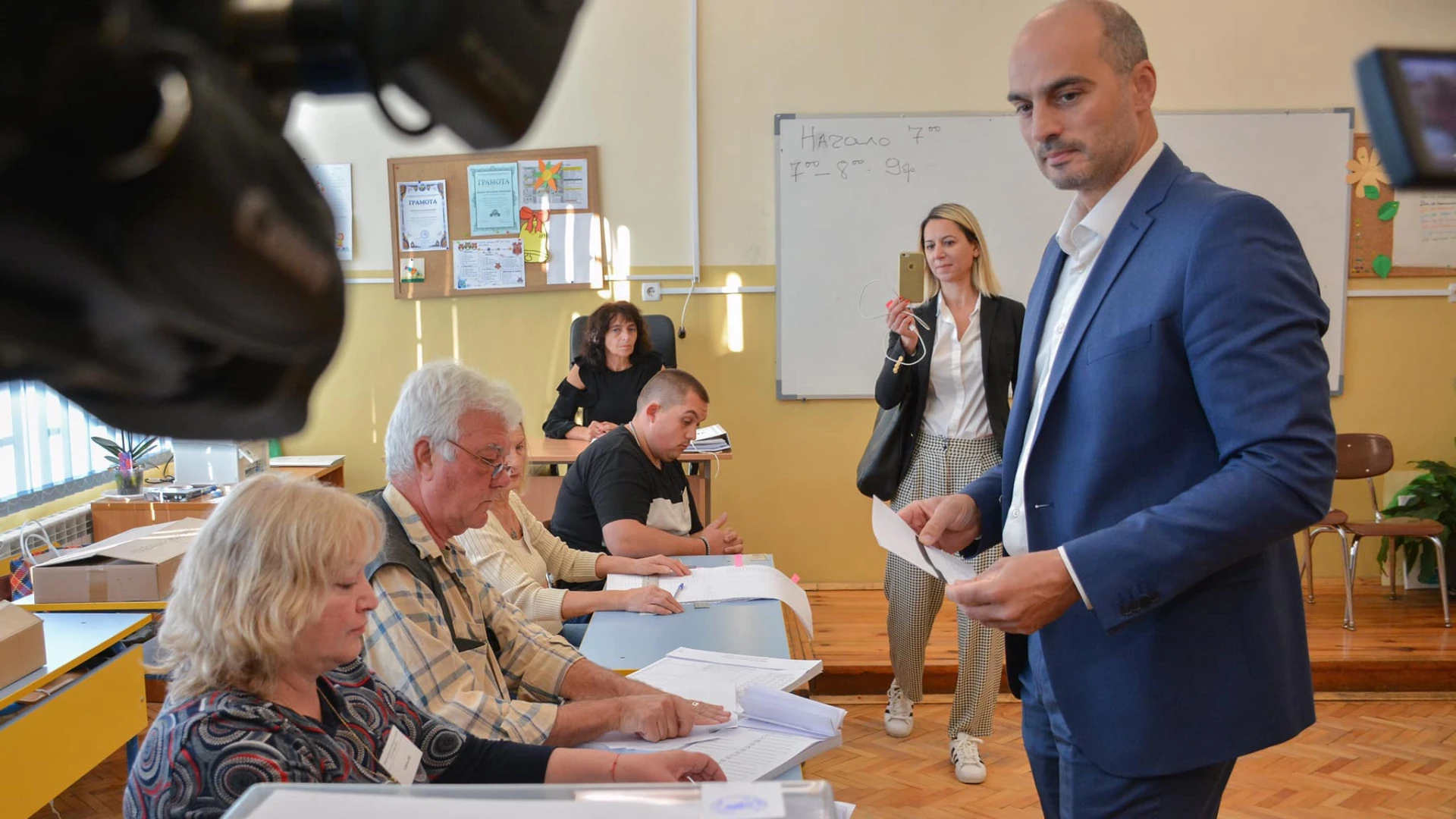 Борислав Игнатов гласува