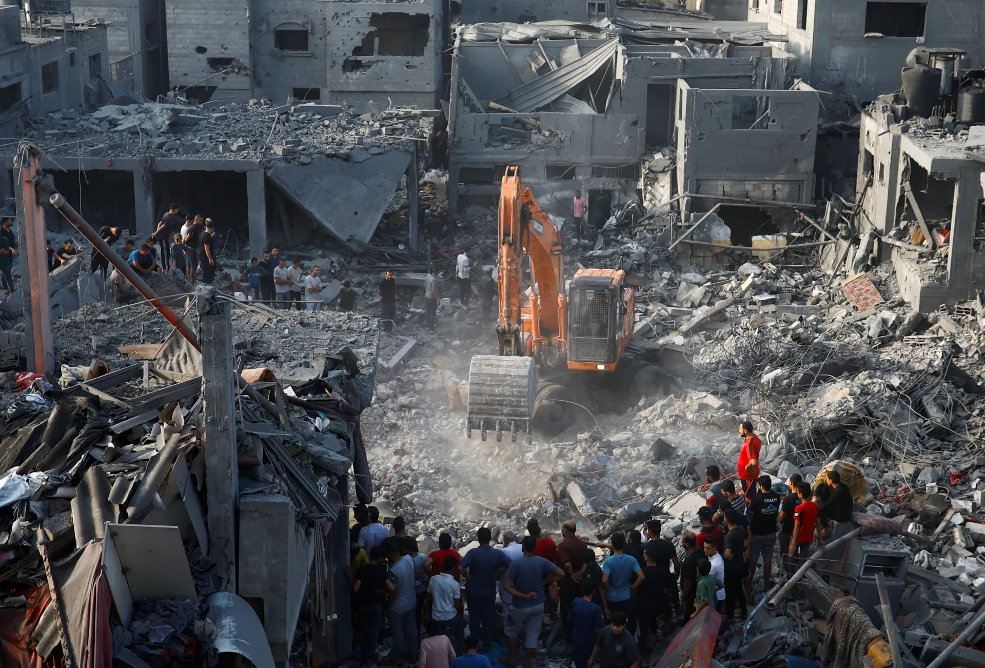  Хан Юнис в Газа след израелски въздушен удар 