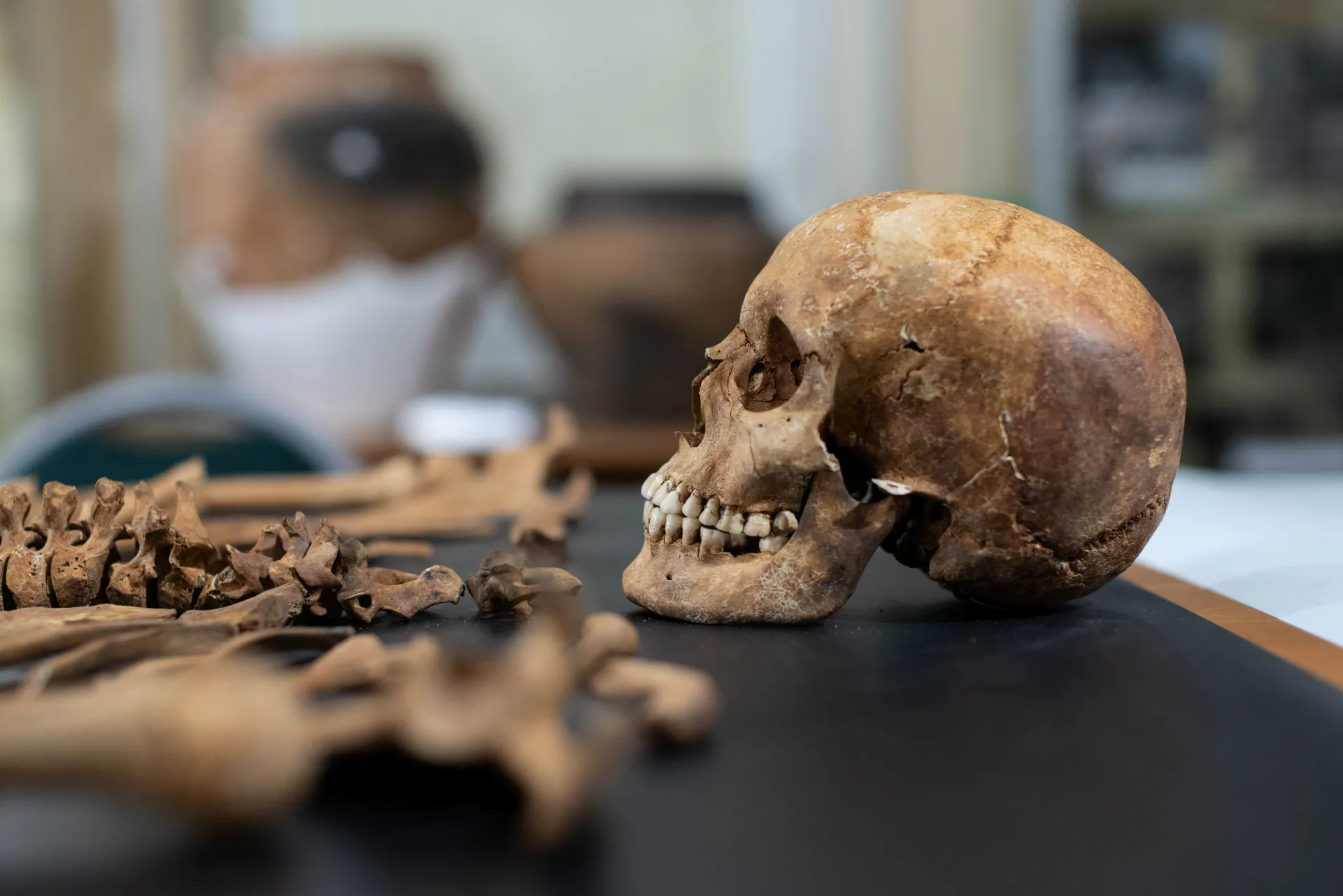 Археолози откриха вампири