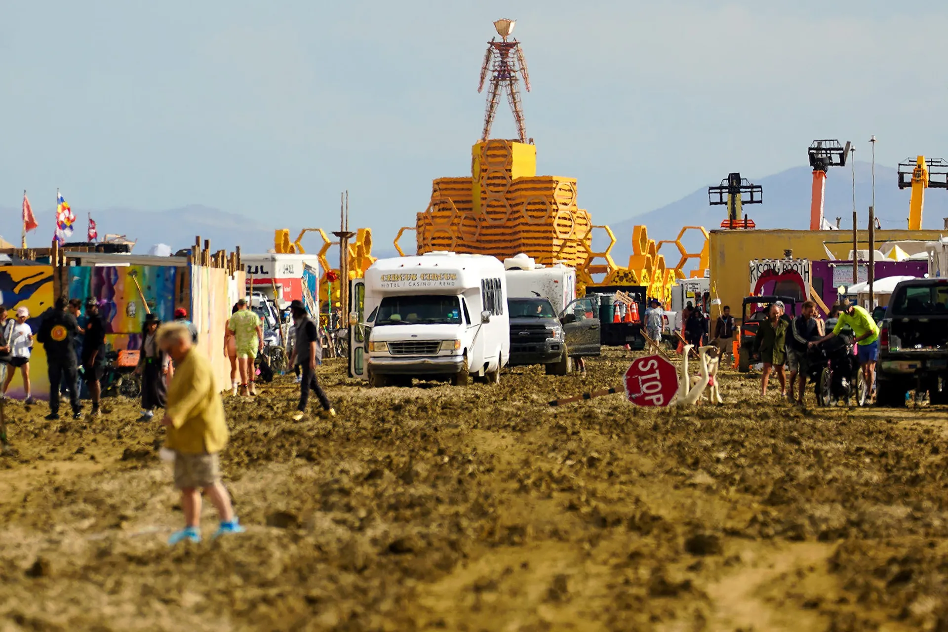 Над 70 000 в кален капан на Burning Man 2023
